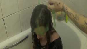 kim-gets-her-revenge-on-billie_6.jpg